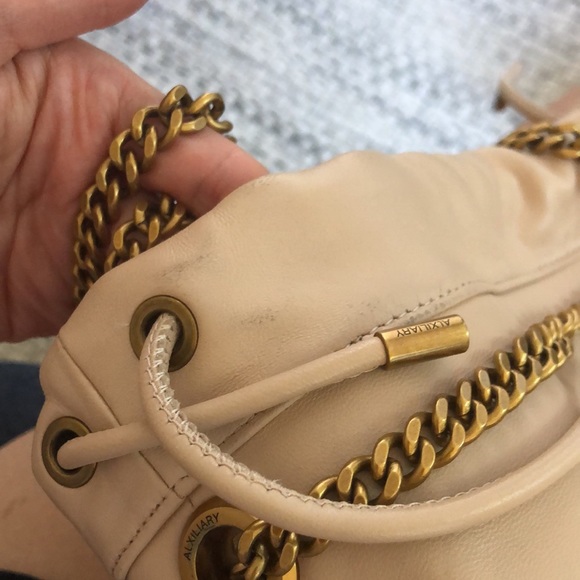 Auxiliary (Aritzia) LEATHER BUCKET BAG BLUSH - Picture 7 of 7